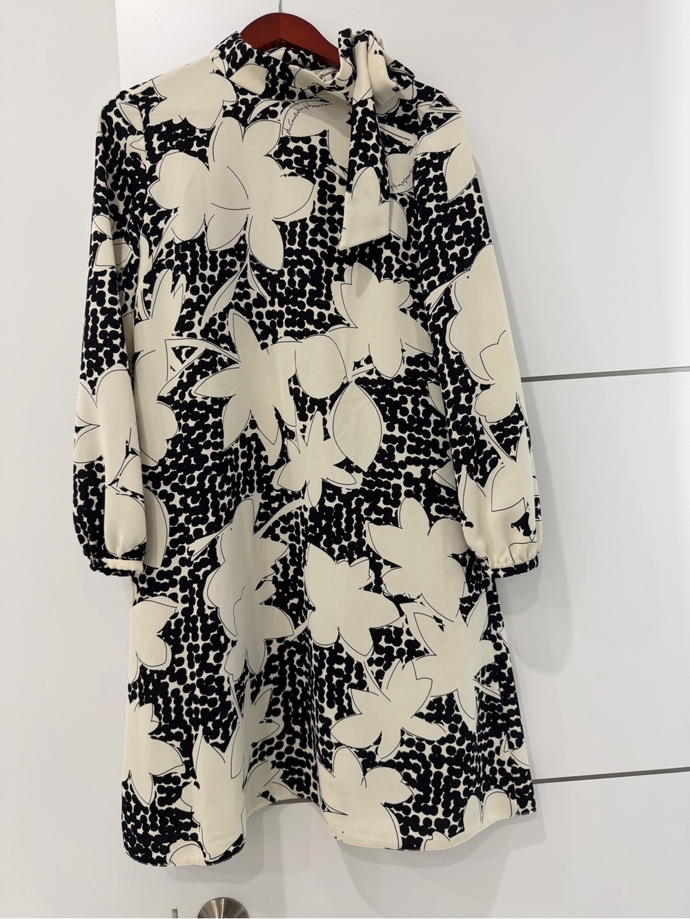 Carolina Herrera Black & Ivory Floral Tie-Neck Dress